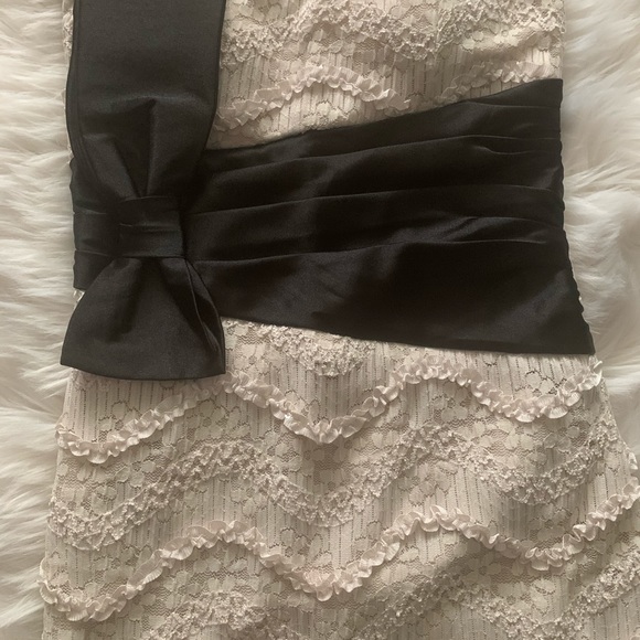 NASTY GAL WHITE LACE DRESS - Picture 4 of 5